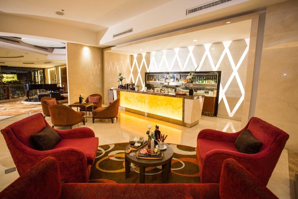 هتل د گرند فوروینگ کانونشن